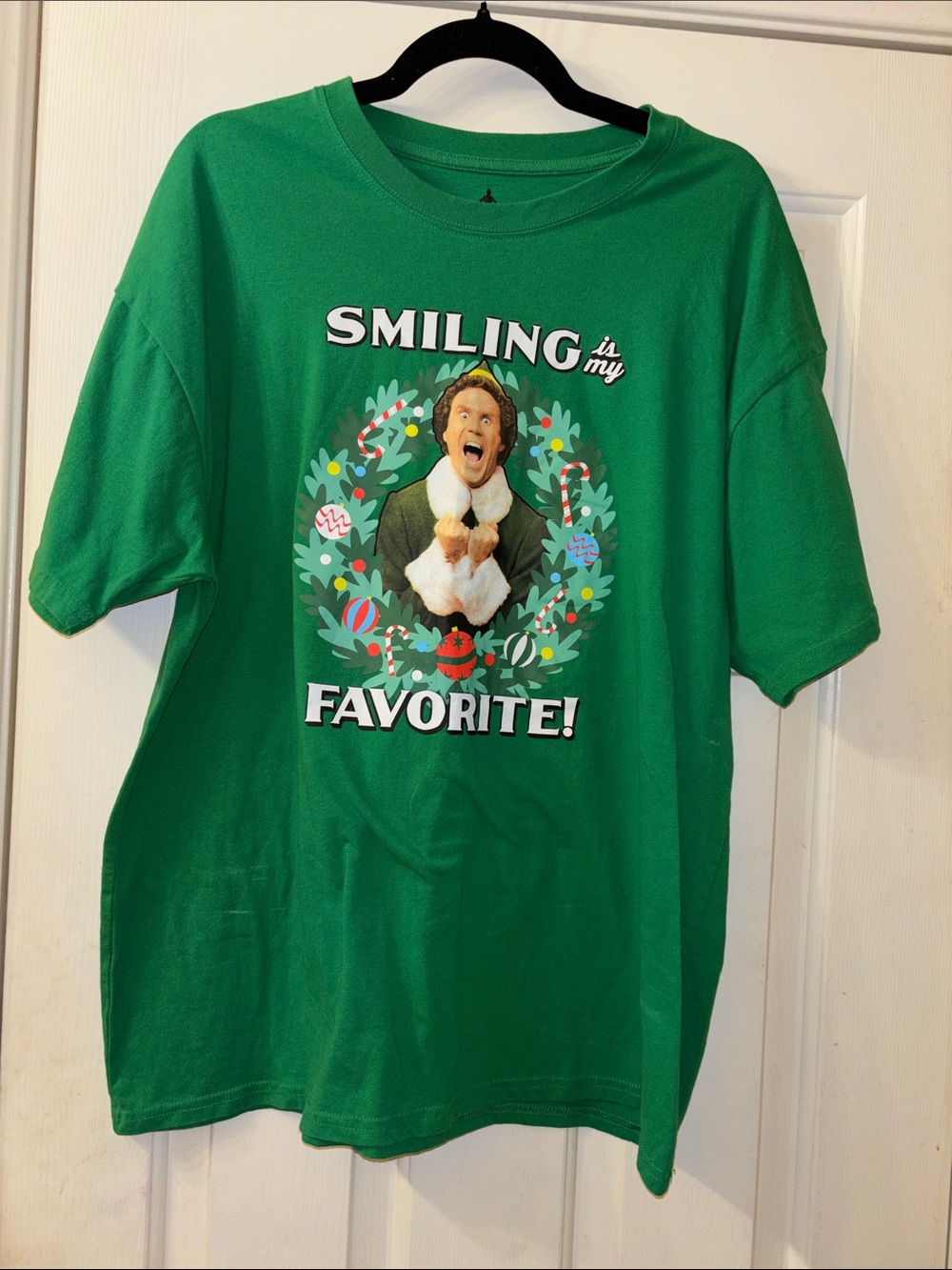 Elf Smiling is my Favorite Tee XL EUC